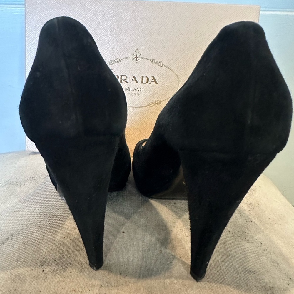 Prada pumps - Picture 8 of 11